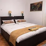 Tri Srca 2 - De Luxe 2 Apartment Trebinje