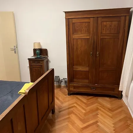 Apartment Tri Srca 2 - De Luxe 2 *