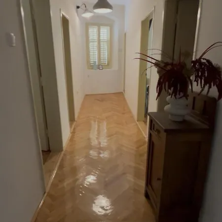 Apartment Tri Srca 2 - De Luxe 2 Trebinje