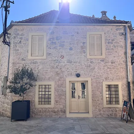 Tri Srca 2 - De Luxe 2 Trebinje