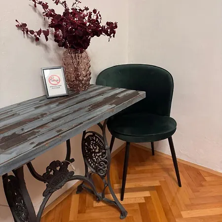 Tri Srca 2 - De Luxe 2 特雷比涅