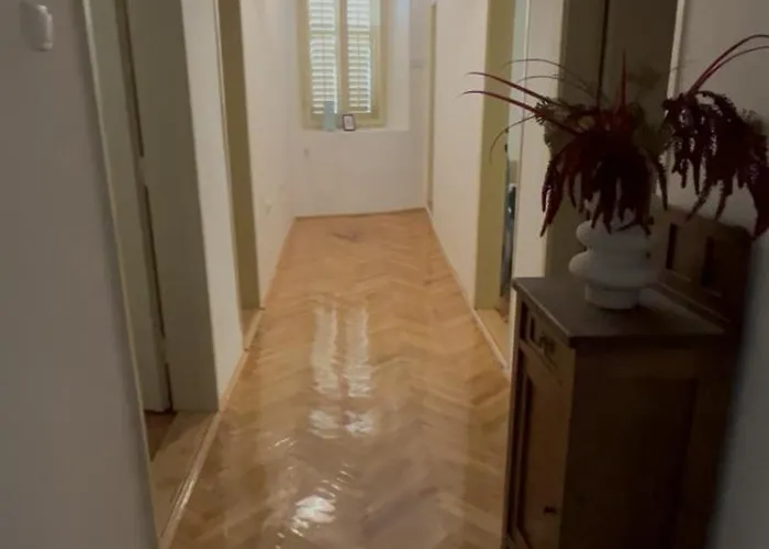 Apartman Tri Srca 2 - De Luxe 2 Trebinje